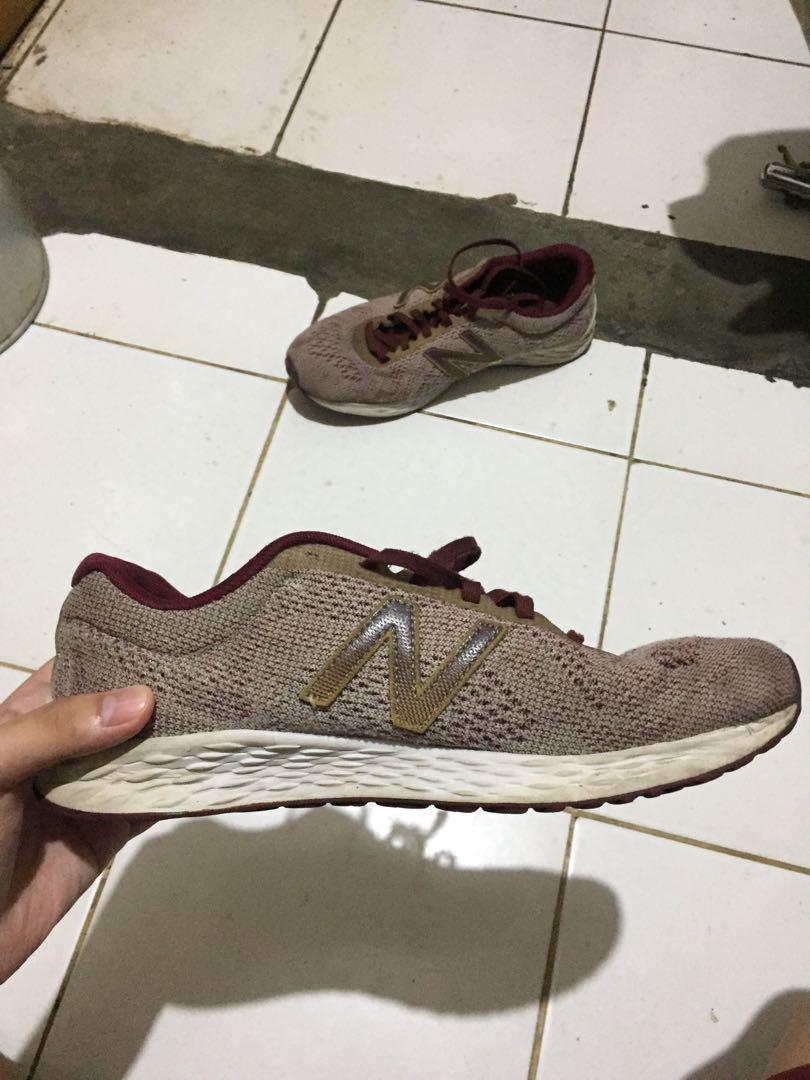 HariRaya50 New Balance Fresh Foam Arishi Heather Abu Abu Maroon MARISRO1