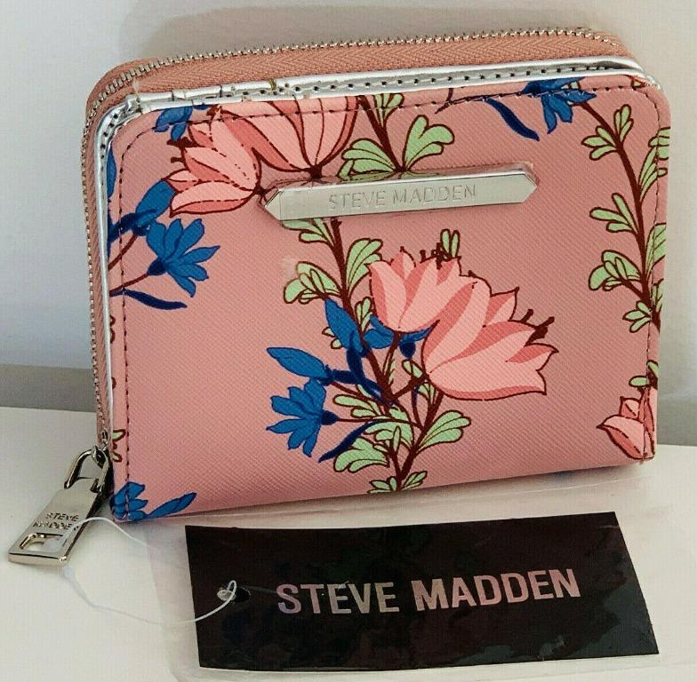 éxito Conmemorativo Cordero NEW! STEVE MADDEN PINK FLORAL FRENCH ZIP AROUND CLUTCH WALLET PURSE,  Women's Fashion, Bags & Wallets, Wallets & Card holders on Carousell