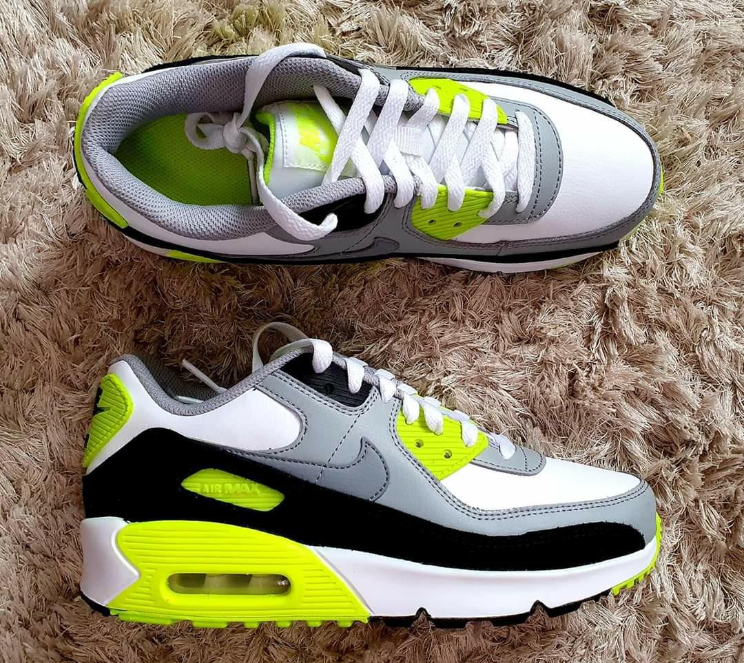 Nike Air Max 90 LTR. Youth sizes. 5Y 