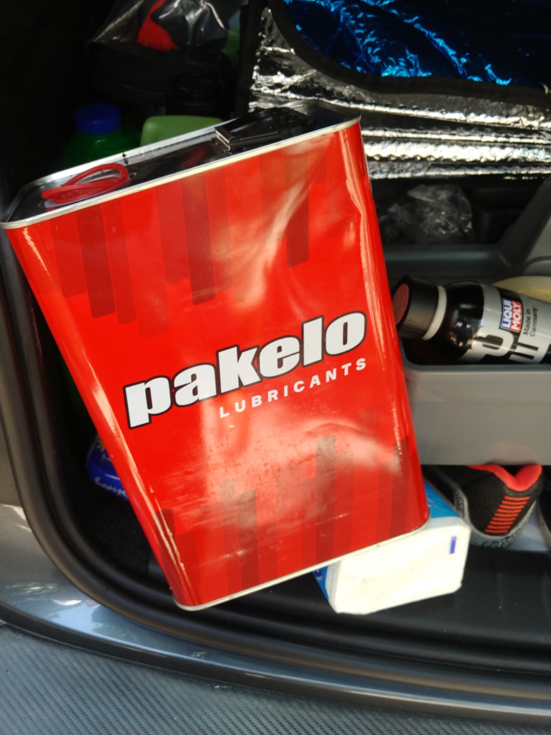 Pakelo 5W30, 汽車配件, 其他- Carousell