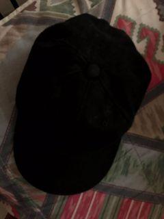 PLAIN BLACK CAP