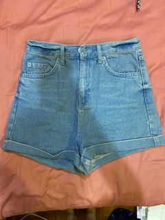 (Category: ) located in . Submitted by _sister_ (Listing ID 1004756974, Image 1). Description: .