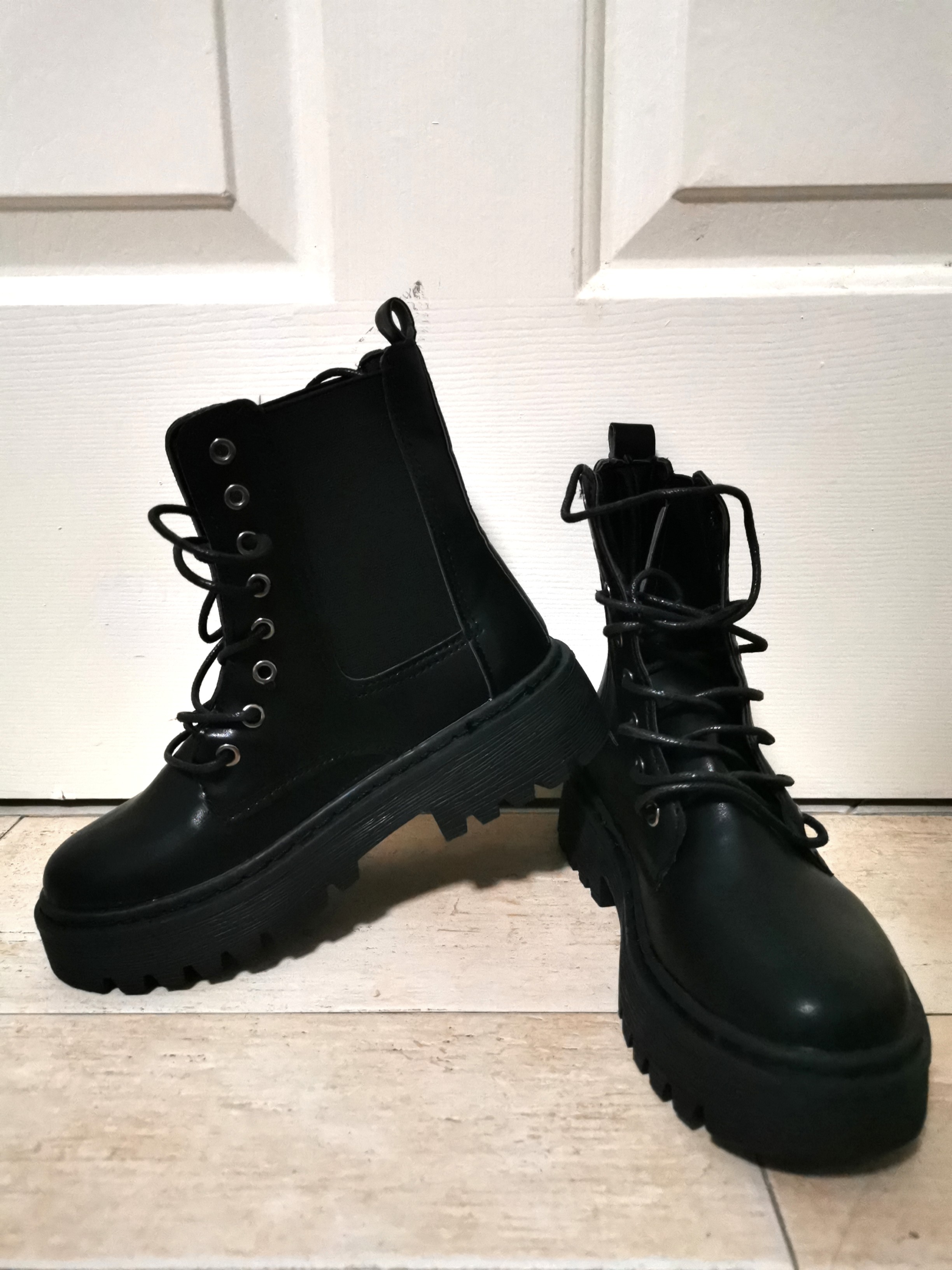 womens fashion combat boots