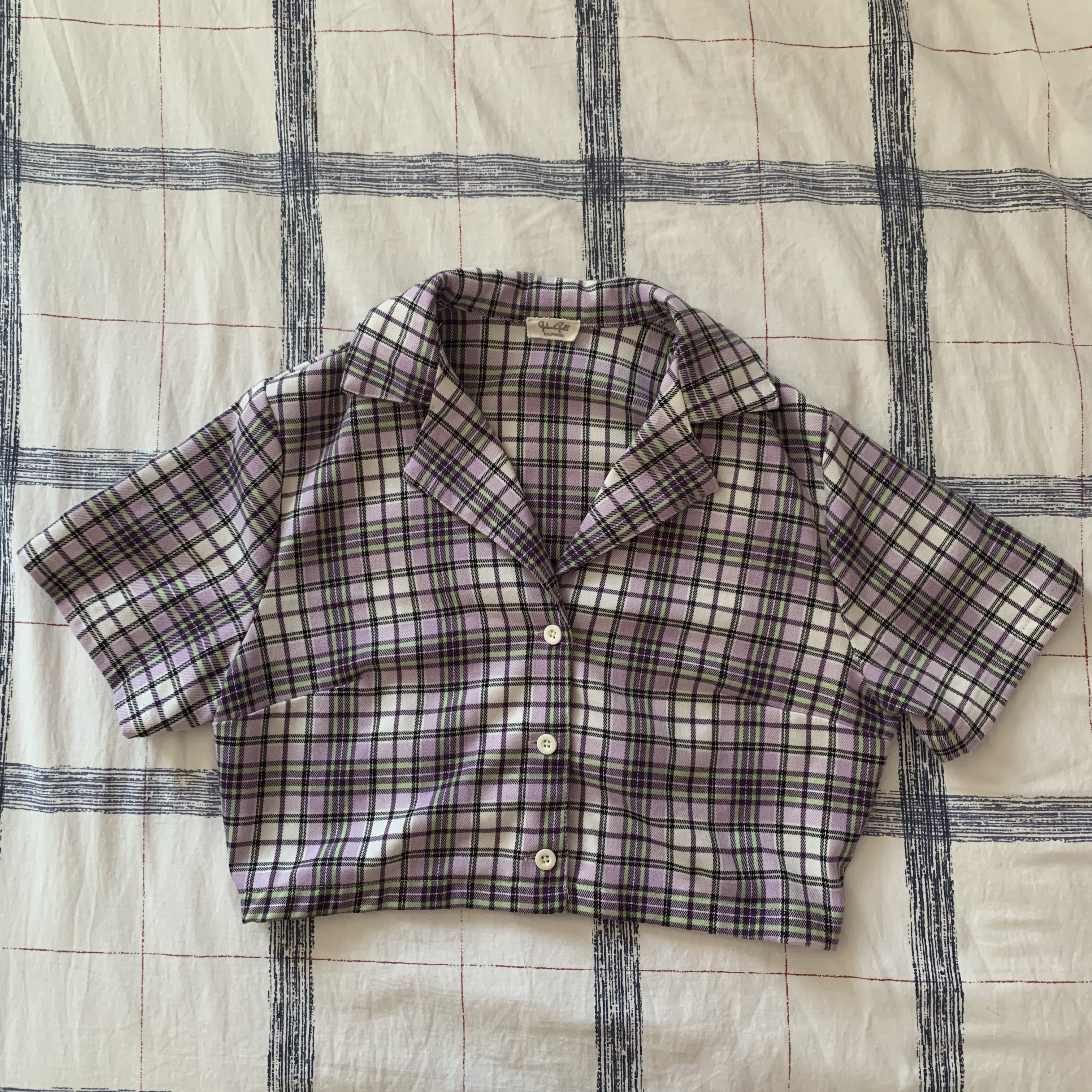 Brandy Melville Vivian Top, Women's Fashion, Tops, Other Tops on Carousell