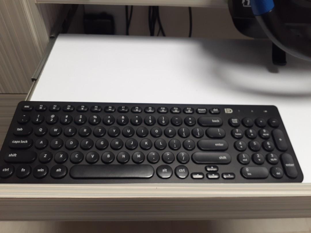 pc （分類：桌上電腦）位於 Hong Kong。 由 .Tech 提交（商品編號 1004938261，圖片 3）。簡介： I want keyboard and mouse 100 more。