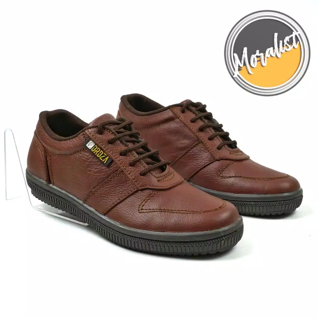 Sepatu Sneakers Pria Tali Kulit Sapi Asli Model Simple Original Hightstyle For Men M D902 Nt01 Q1 Men S Fashion Footwear Sneakers On Carousell