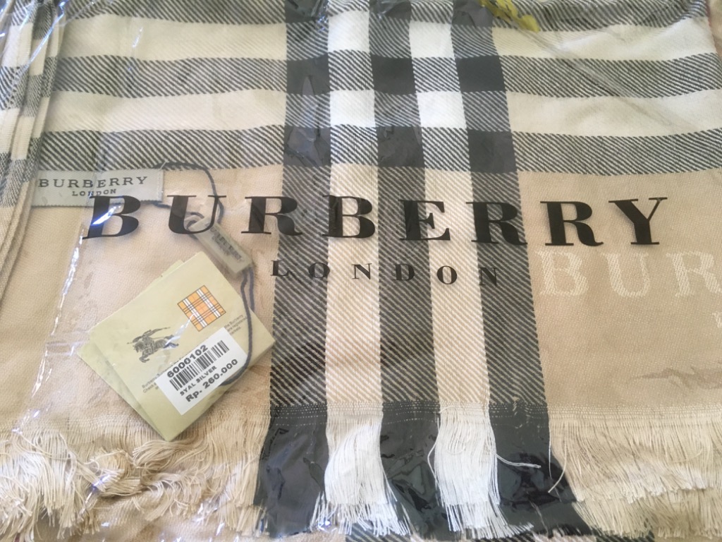 Burberry pq beetroot scarf online