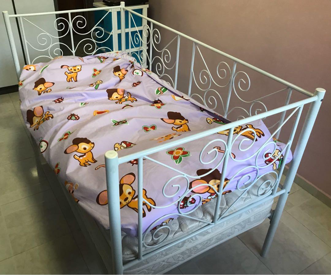 Single Daybed for girls in elegant white, Furniture & Home Living