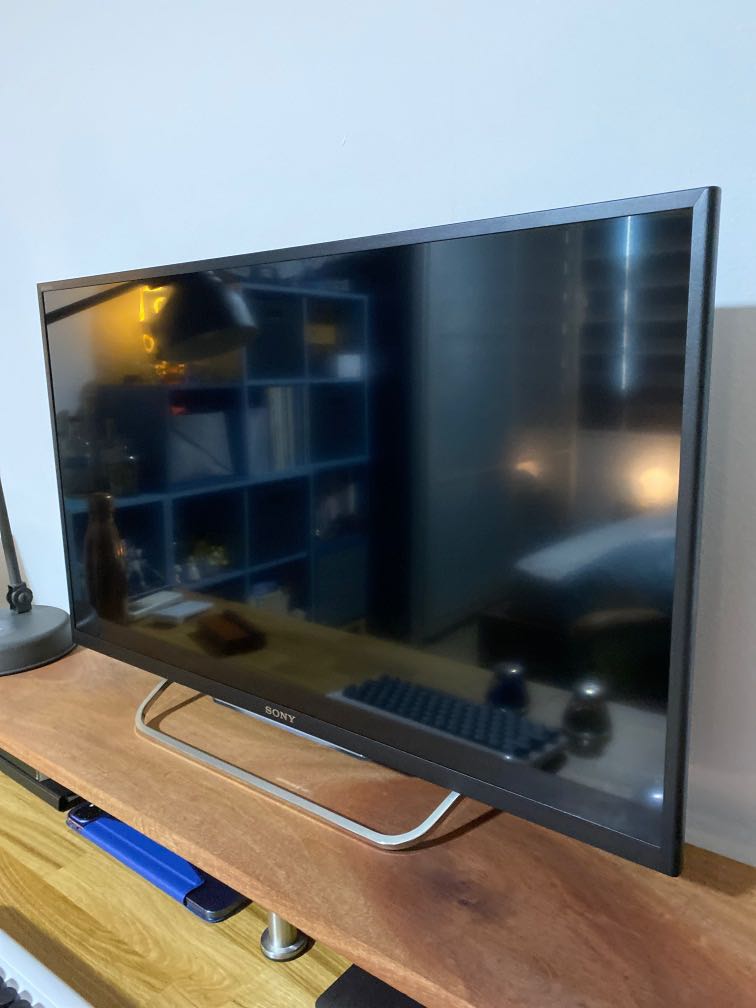 Sony Bravia SmartTV Full HD 32-inch KDL-32W700B