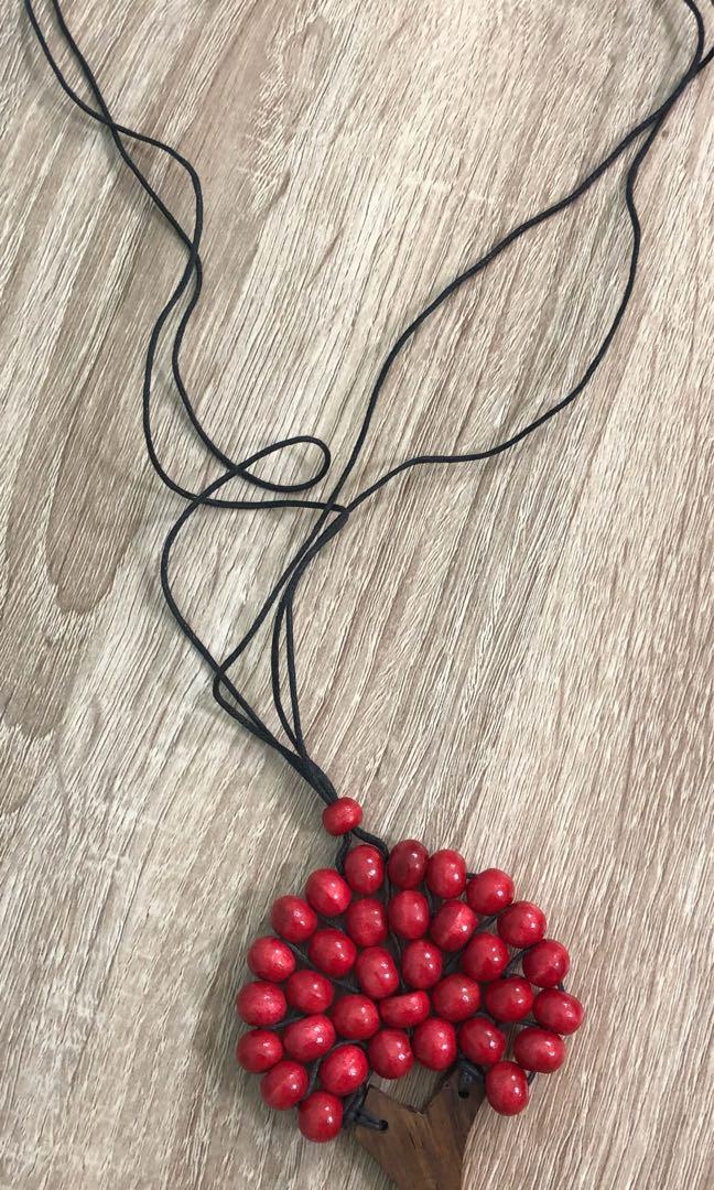 Red wooden necklace new arrivals