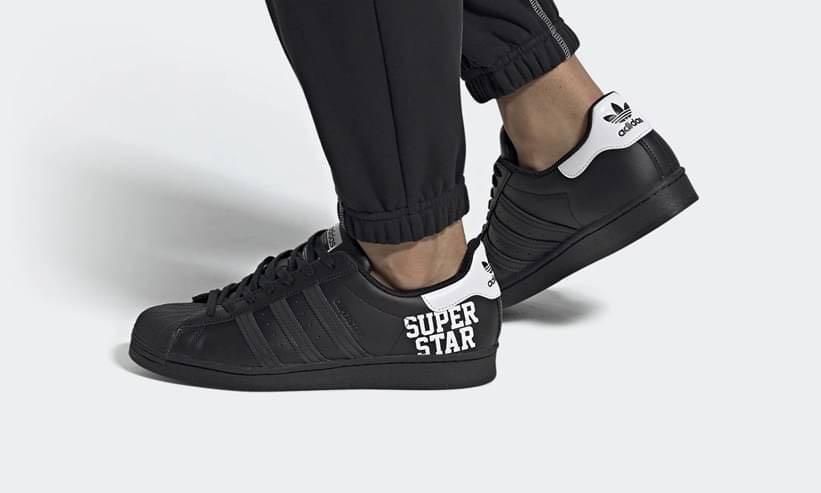 ☘️Adidas ☘️SuperStar 男款貝殼頭大Logo 休閒鞋黑FV2814 白FV2813, 運動休閒, 其他運動休閒在旋轉拍賣