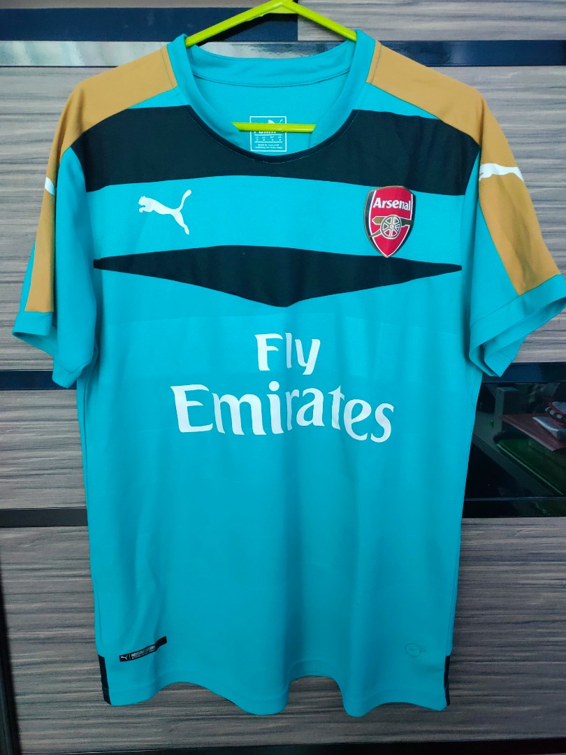 arsenal goalkeeper kit