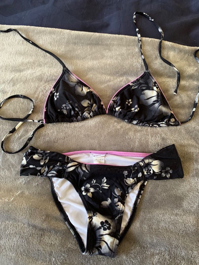 Billabong Bikini, Women's Fashion, Clothes, Others on Carousell
