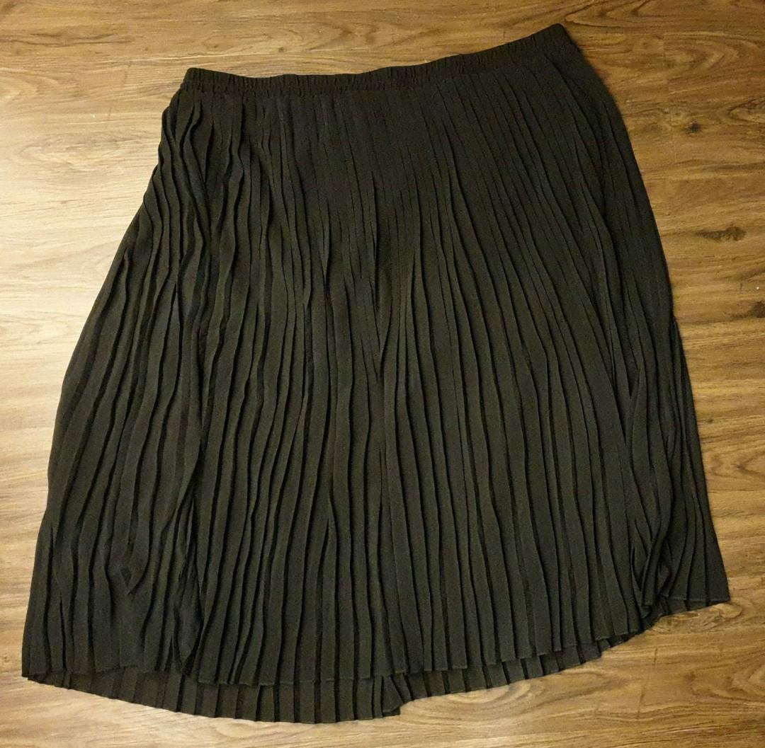 Black Pleated Skirt Size 22, Women's 
