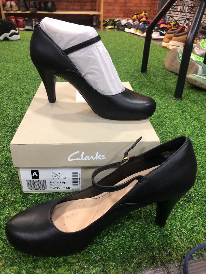 Cuna discordia Correspondencia Clarks Women Shoes, Women's Fashion, Footwear, Loafers on Carousell