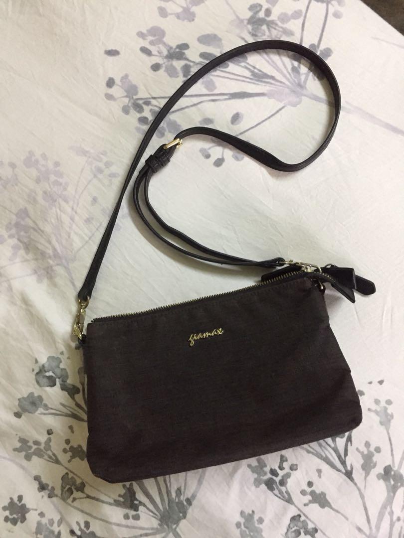 Giamax Sling Bag