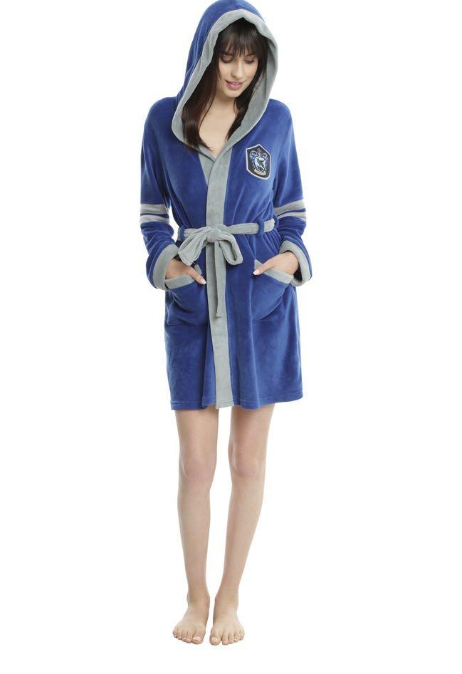 Harry Potter Ravenclaw Bathrobe Unisex Men S Fashion Clothes Others On Carousell Professor flitwickin basi oldugu hogwarts bolumu, sembolleri kartal, kurucusu da rowena ravenclaw (bkz: harry potter ravenclaw bathrobe unisex