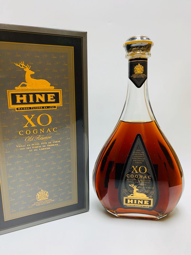 Hine xo cognac 1000ml 舊裝御鹿干邑, 嘢食& 嘢飲, 酒精飲料- Carousell