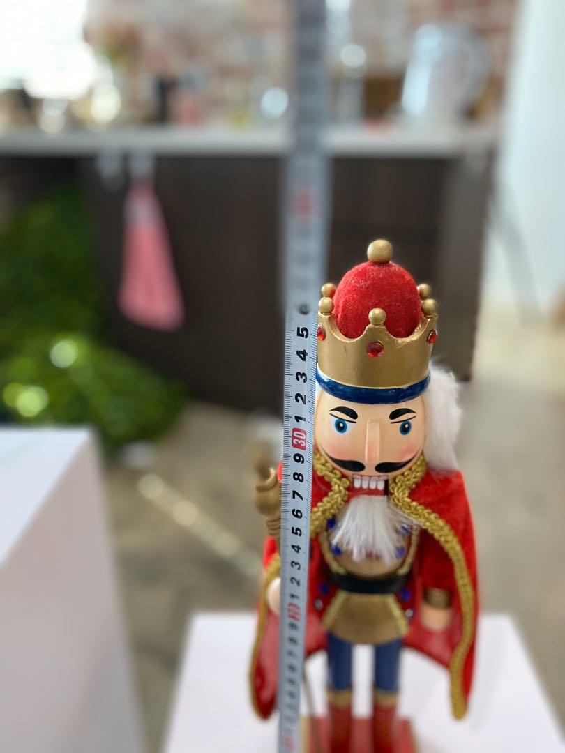 King Nutcracker (Category: Toy Figures) located in Singapore. Submitted by imderekt (Listing ID 1005055564, Image 5). Description: 35cm tall nutcracker for display $35 fast deal.