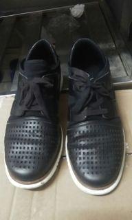 Ricosta sepatu formal leather
