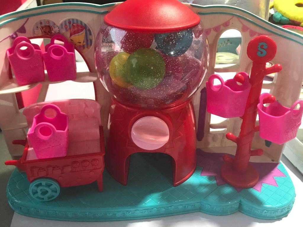 Shopkins top gumball machine