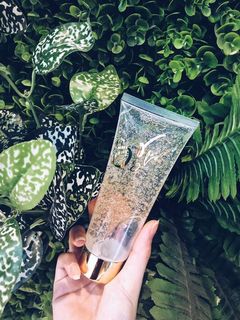(Category: ) located in . Submitted by shopwmae (Listing ID 1005020216, Image 1). Description: .
