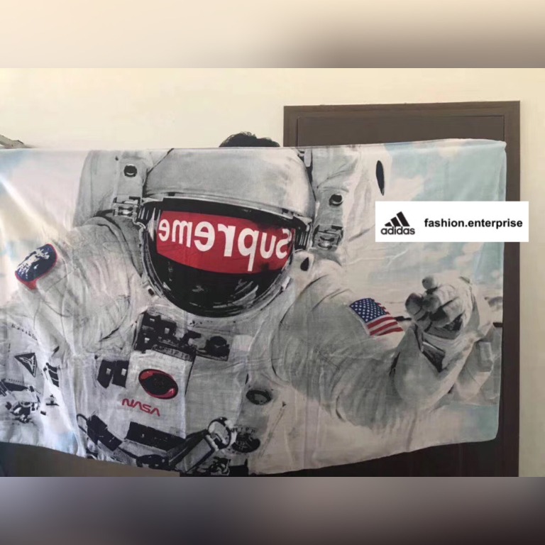 Supreme SS15 Astronaut Beach Towel, Men's Fashion, Watches ...