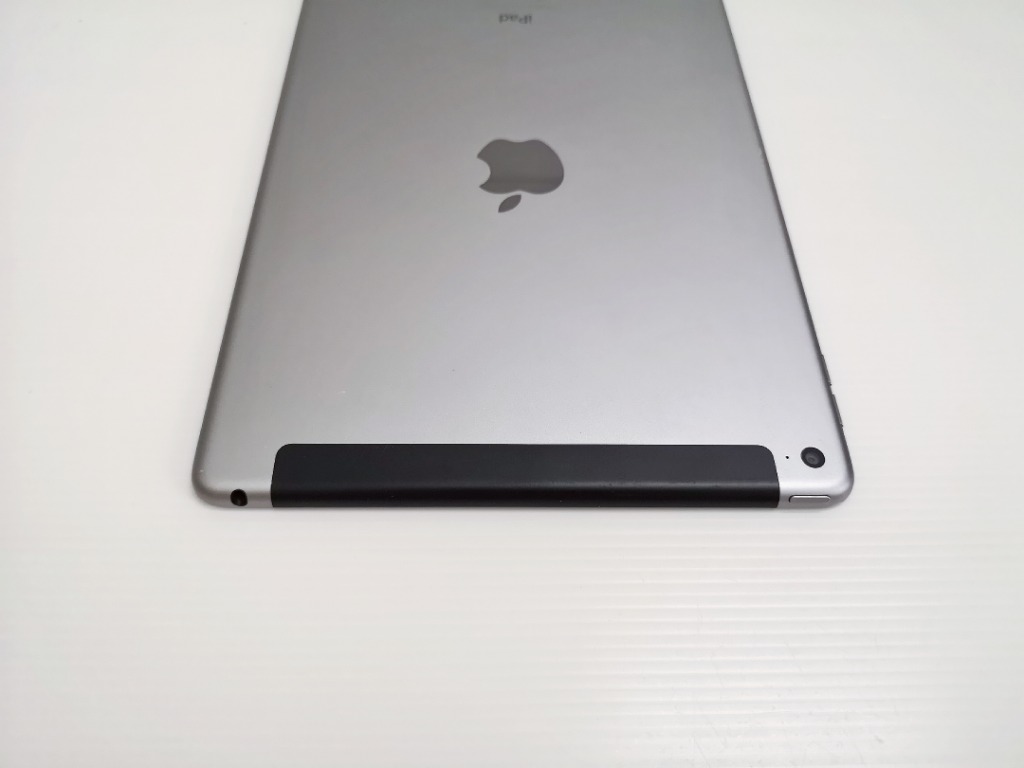 [USED] IPad Air 2 64GB WiFi and Celluar Space Gray, Touch ID