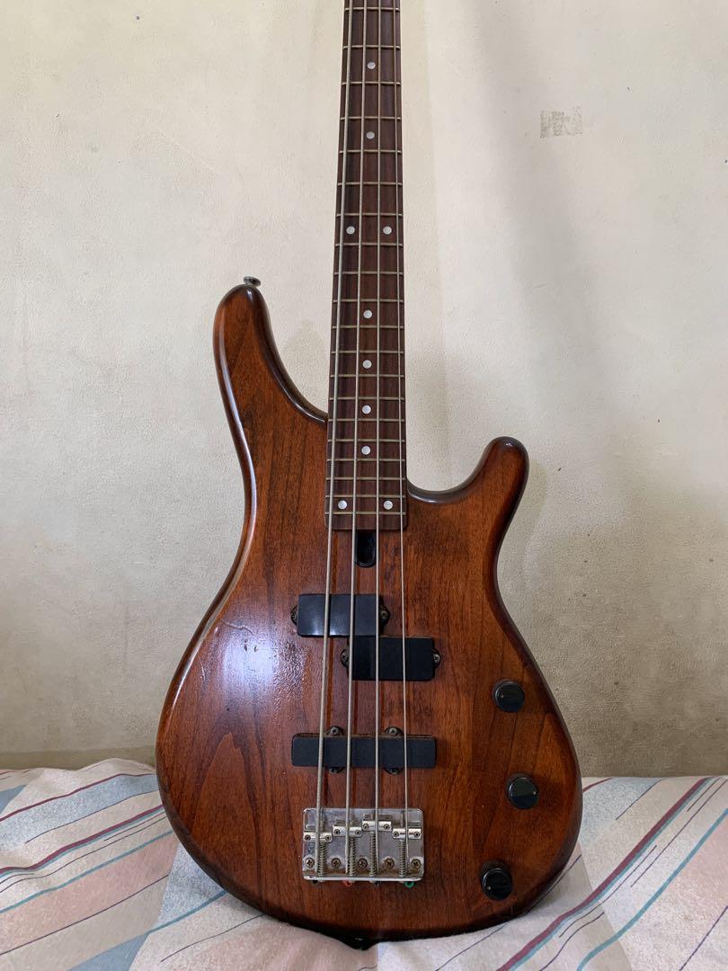 YAMAHA Motion Bass Guitar MB 40 Brown, Hobbies & Toys, Music & Media