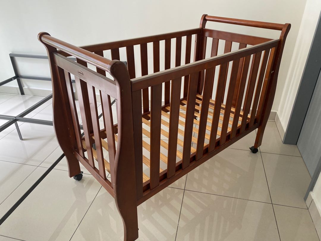Jolly jumper cambridge sleigh hot sale cot