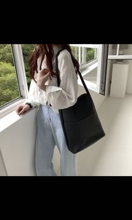 (Category: ) located in . Submitted by shopbee_sg (Listing ID 1005319747, Image 1). Description: .