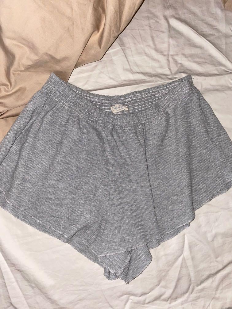 brandy melville grey thermal ross shorts Women s Fashion Bottoms