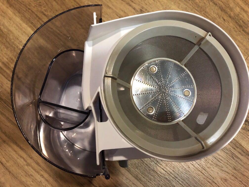 Braun juicer model 4290, TV & Home Appliances, Kitchen Appliances