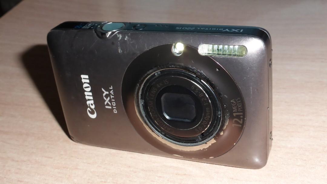 9,800円Canon IXY DIGITAL 220 IS ブラック