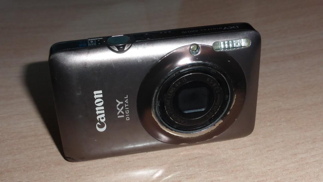 CANON IXY Digital 220 IS digital camera (Category: Video Cameras) located in Paranaque City. Submitted by kutoi.ancheta (Listing ID 1005215828, Image 3). Description: CANON IXY Digital 220 IS digital camera condition: defective! for spare parts etc. as is only! no warranties! ⛔ missing battery ⛔ missing charger adapter ⛔ no memory card Product Specs: 👇 https://www.digicamdb.com/specs/canon_ixy-digital-220-is/ pm for inquiries....👍👍👍 #digicam 