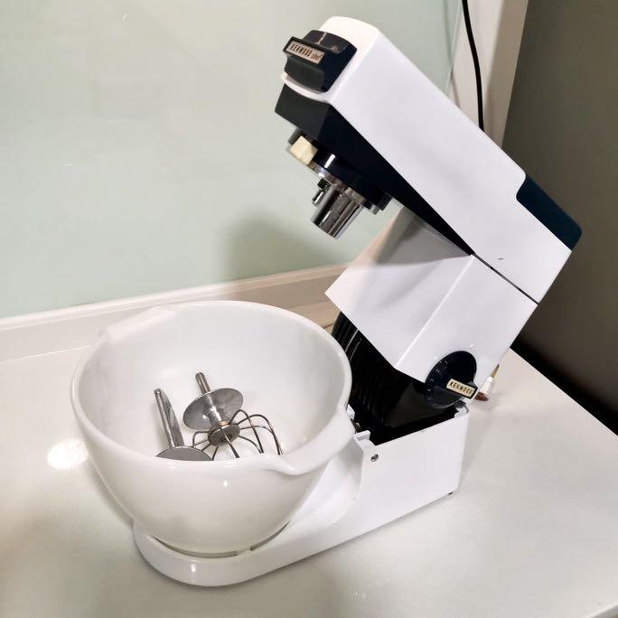 [Free Delivery] Kenwood Chef Stand Mixer, TV & Home Appliances, Kitchen