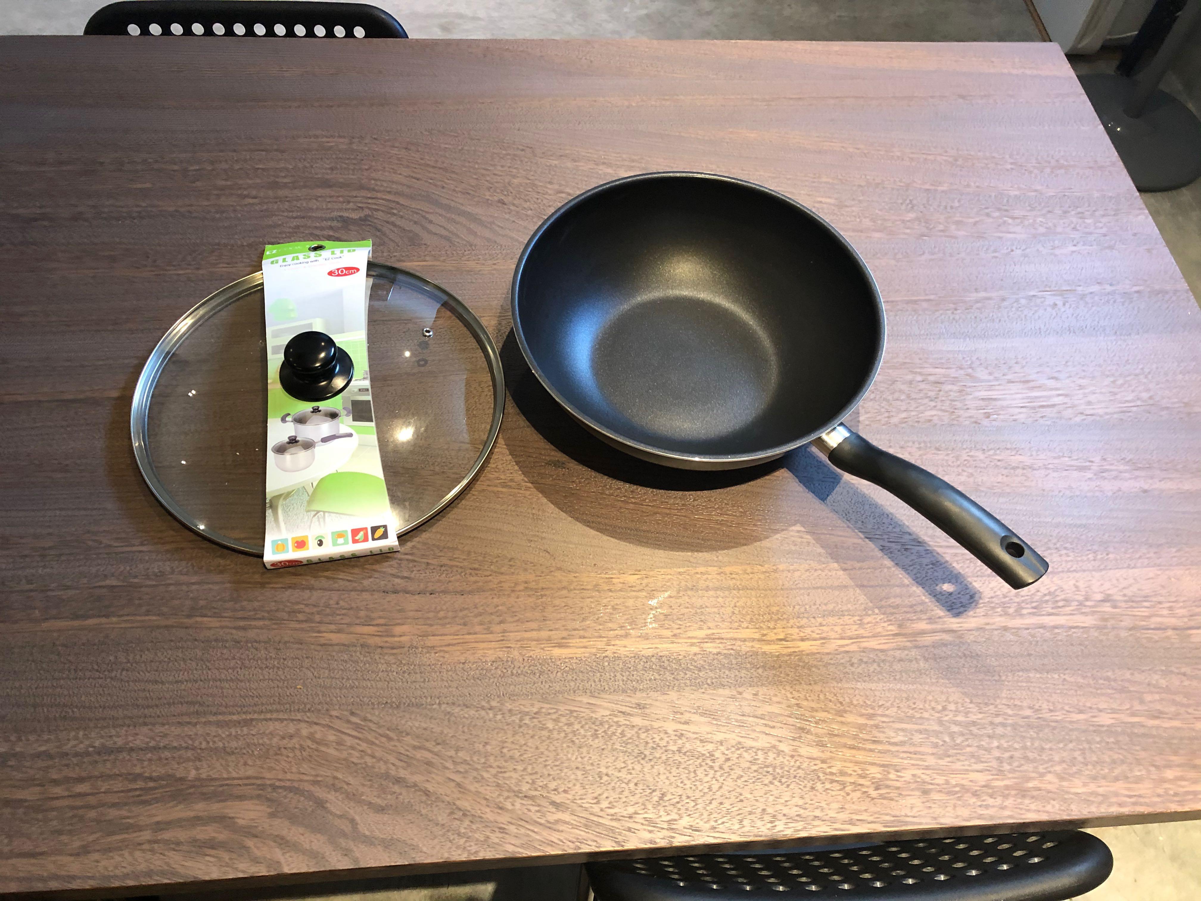Frying Pan (Category: Cookware & Accessories) located in Singapore. Submitted by kennethsbc (Listing ID 1004981925, Image 1). Description: What you see, what you get. 30cm black (avail) Small red (sold) White piece (sold) https://wa.me/6581867884.