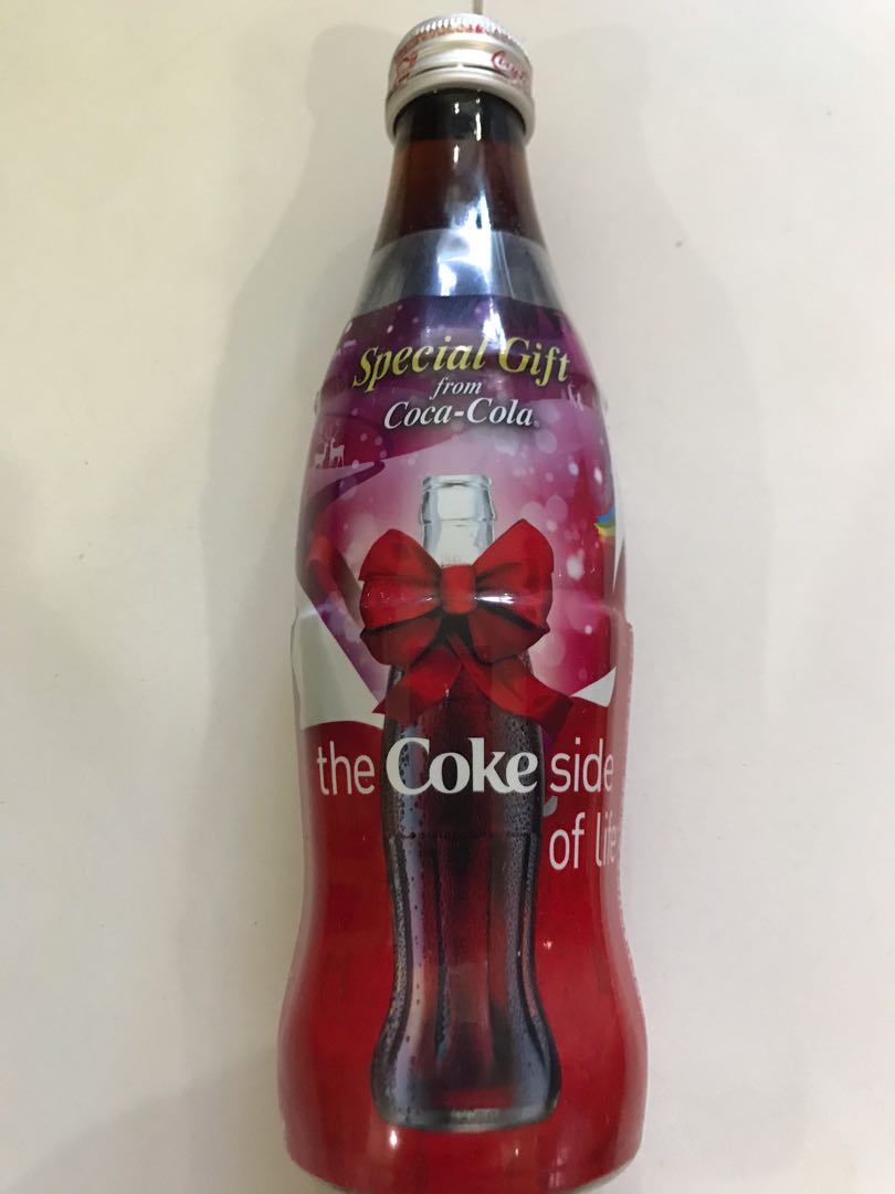Japan Coca Cola Christmas commemorative wrapped bottle ...
