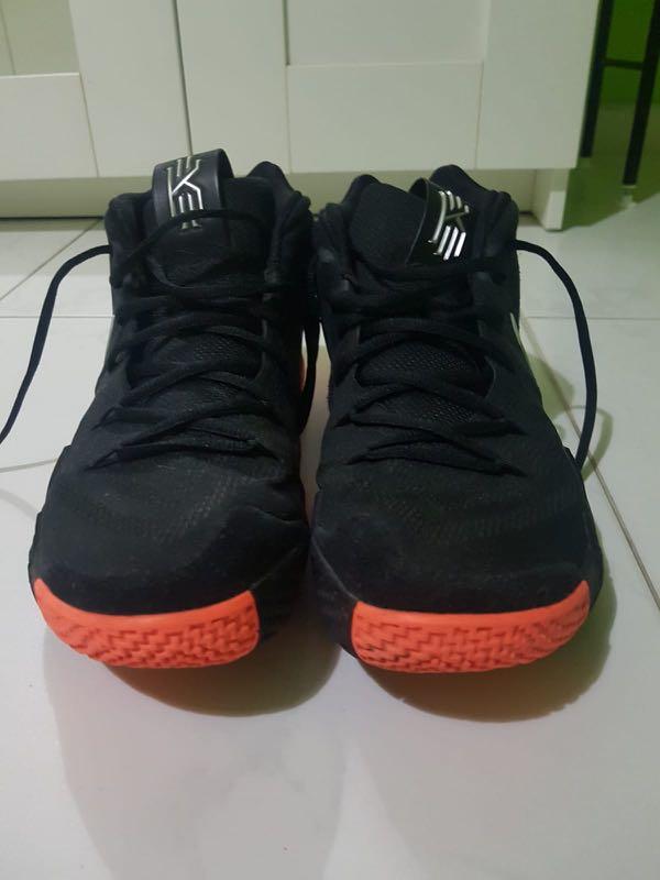 Nike Kyrie 5 Black Magic Basketball shoes BOYS size US 6