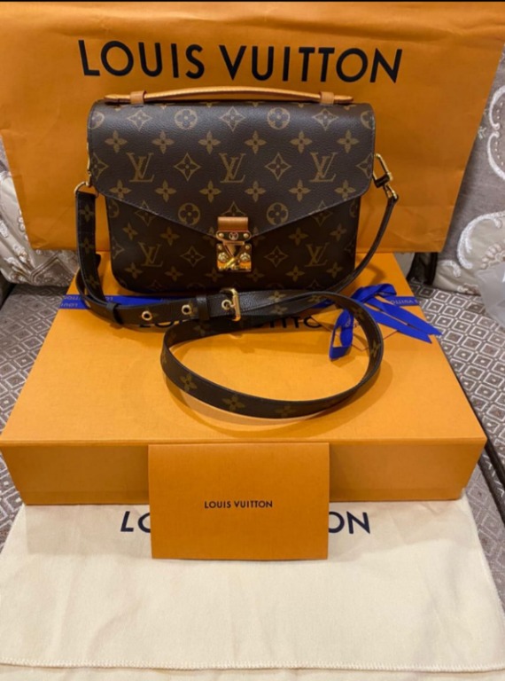 Louis Vuitton Pochette Métis in Blue, Women's Fashion, Bags & Wallets,  Cross-body Bags on Carousell