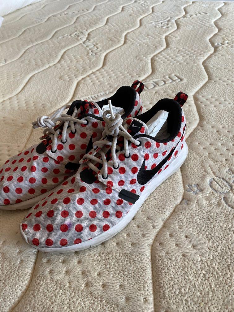 nike roshe polka dot red