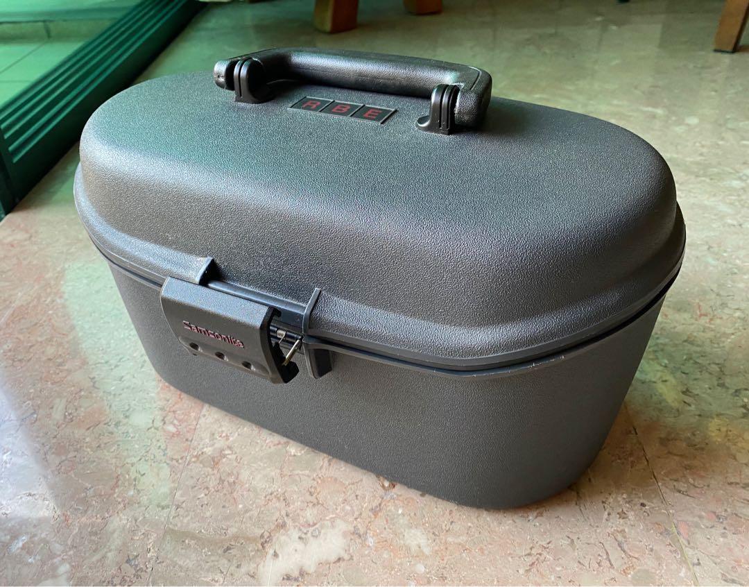 Samsonite Oyster Beauty Case 