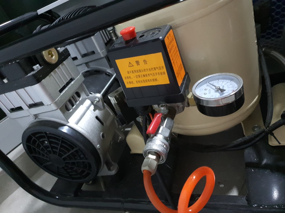 Air compressor, Everything Else on Carousell