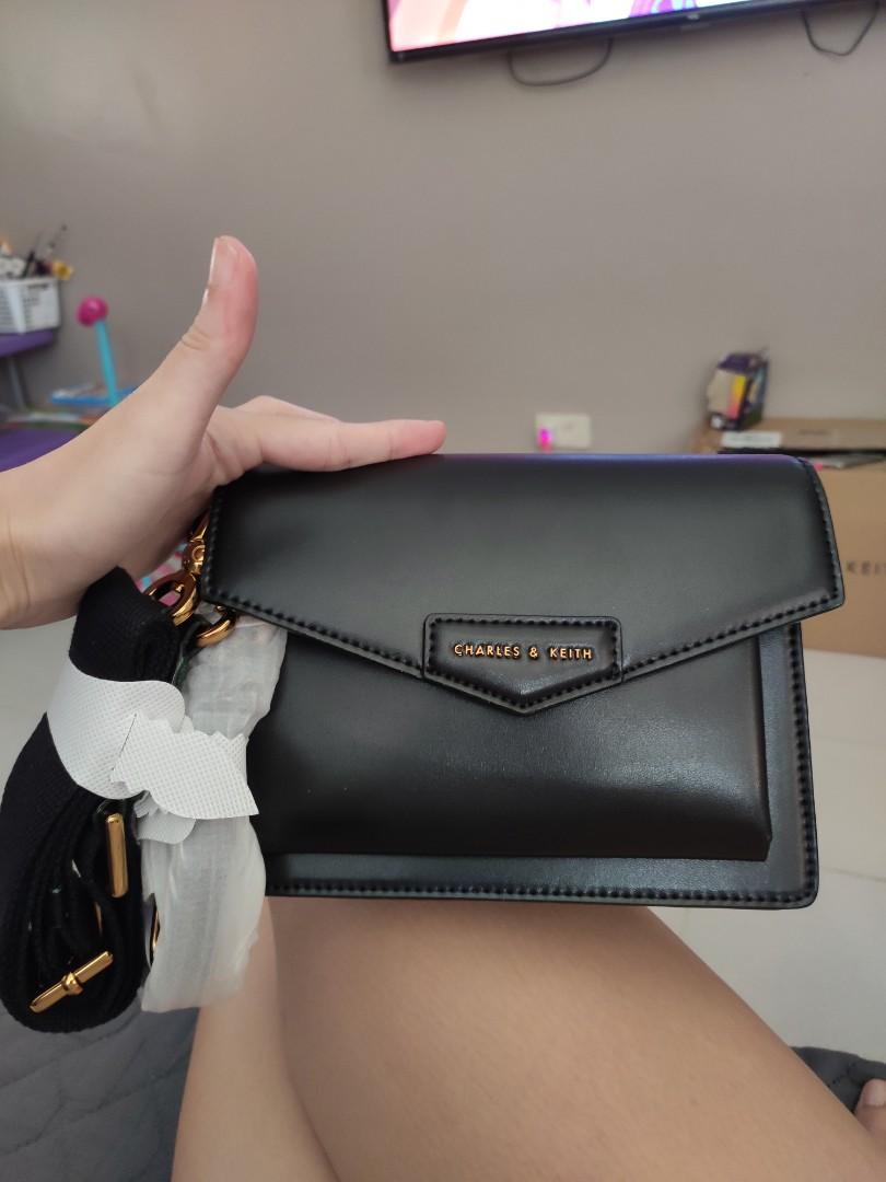 Charles and keith discount envelope satchel
