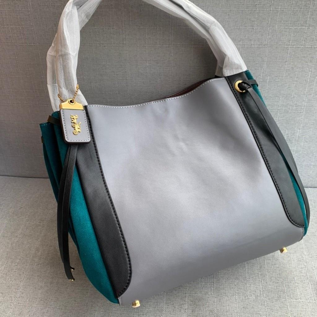 Coach Harmony Hobo Colorblock 2024 favors