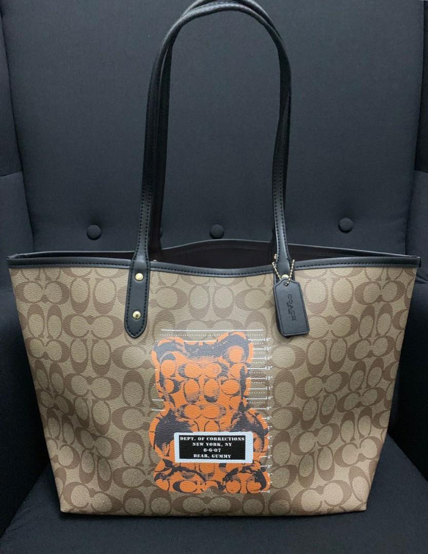 Coach vandal shop gummy tote
