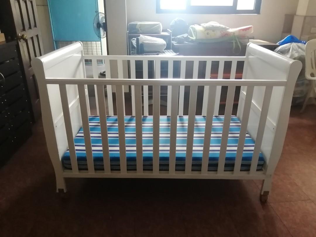 dwelling baby crib