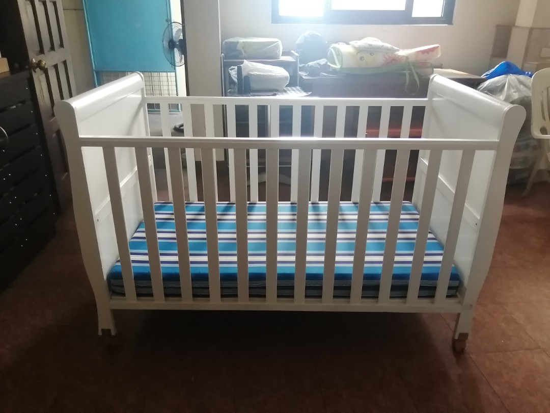 apruva metal crib with bassinet