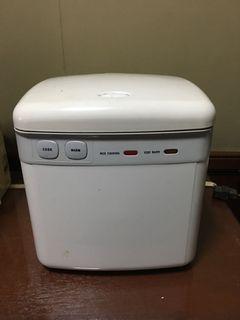 Modern Luxury Electric Rice Cooker- 1.8 Liters - Box Type - New Old Box