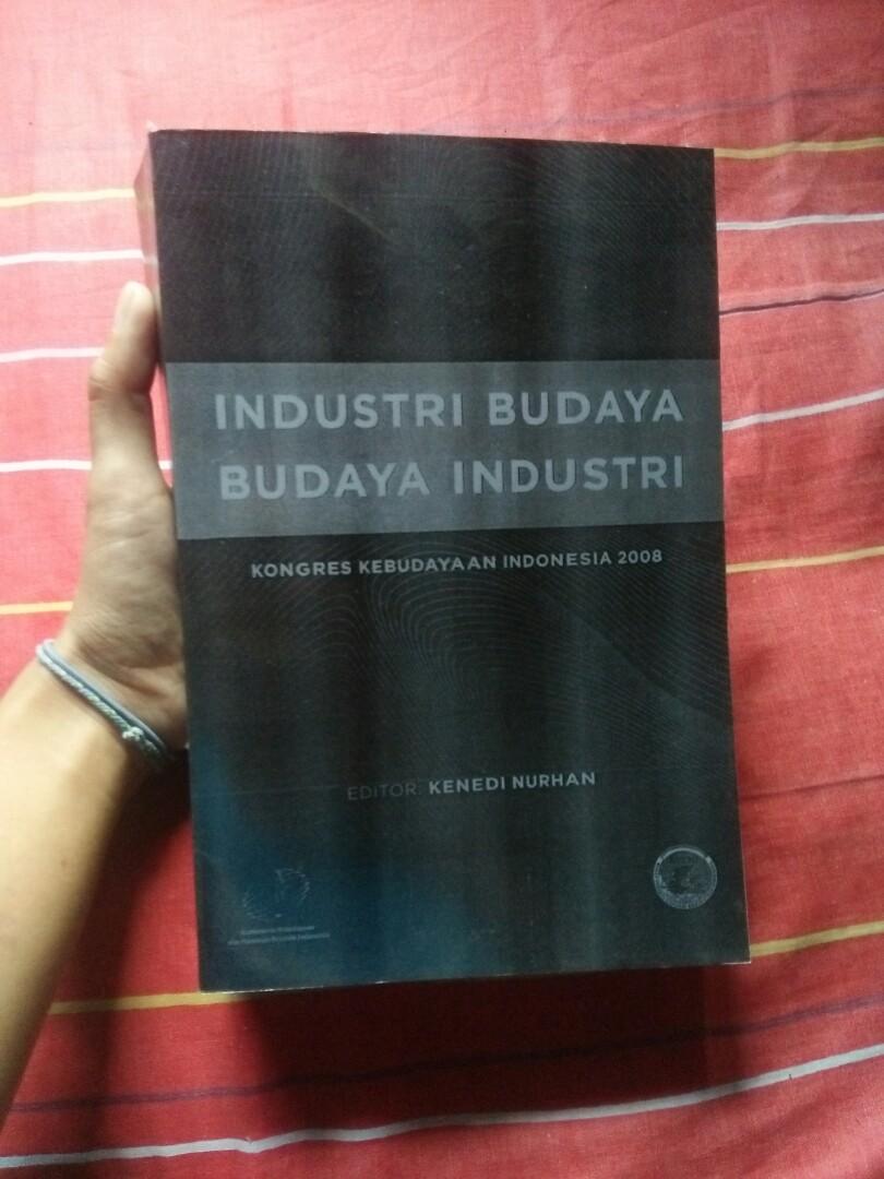 Industri Budaya, Budaya Industri, Buku & Alat Tulis, Buku di Carousell